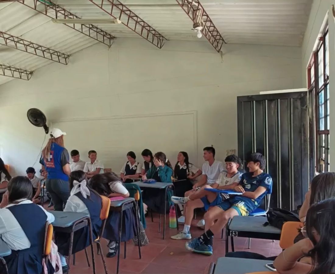 Taller con adolescentes en el aula