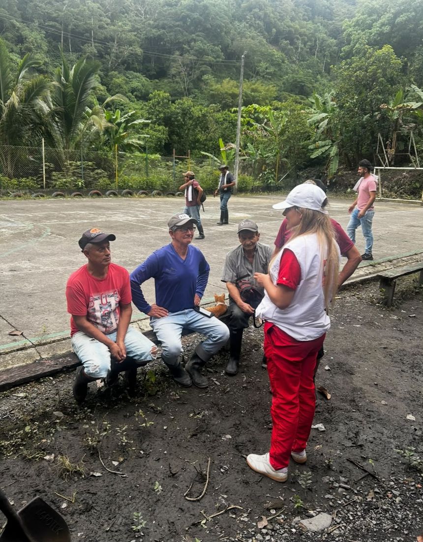 Jornada comunitaria en zona rural